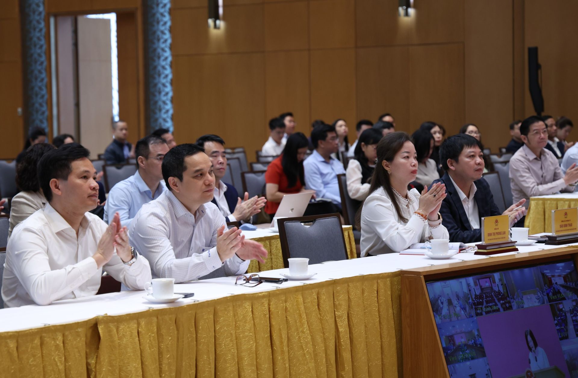 Đại biểu dự ph&aacute;t động &lsquo;Cuộc thi ch&iacute;nh luận về bảo vệ nền tảng tư tưởng của Đảng&rsquo;