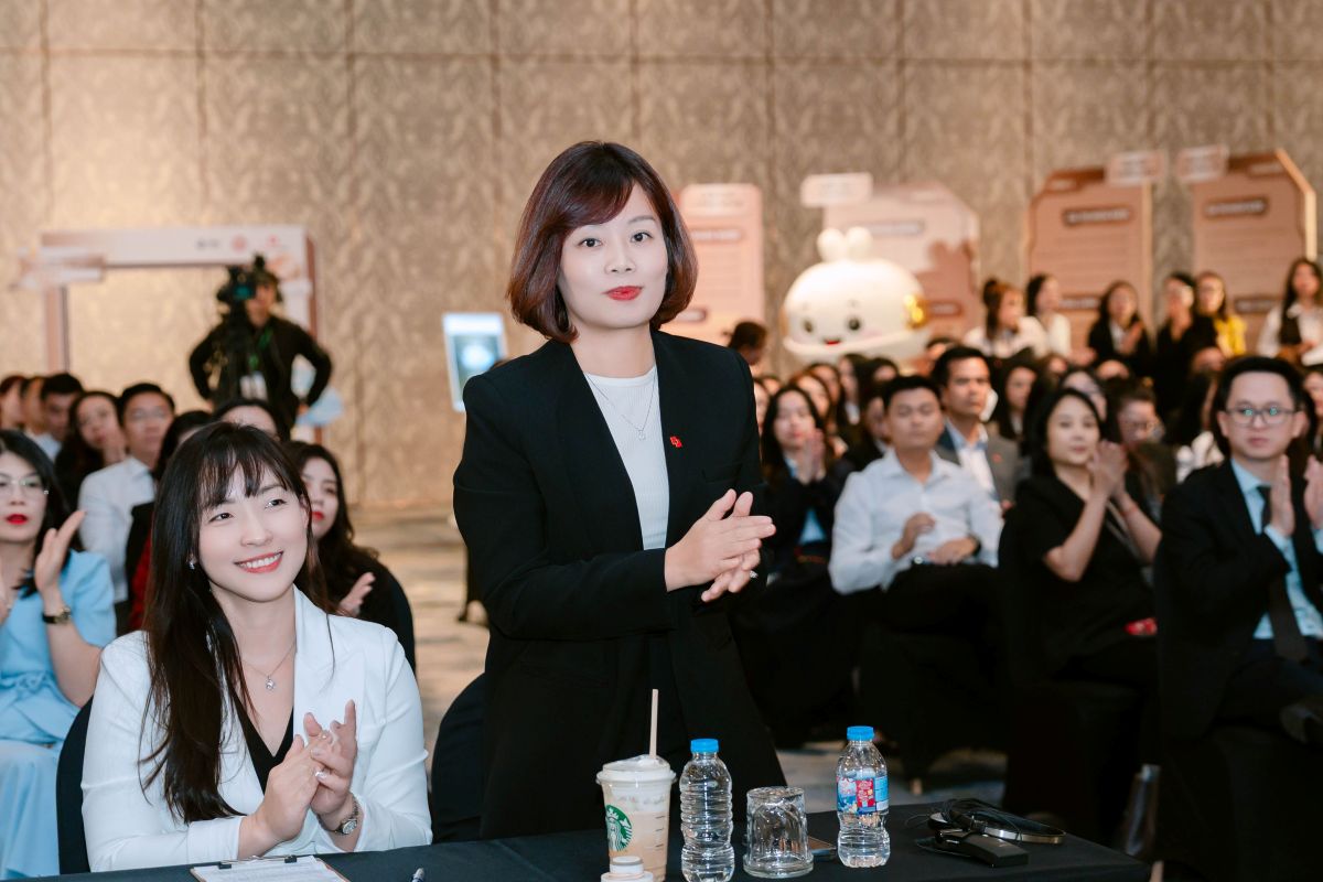 B&agrave; Nguyễn V&acirc;n Linh, Ph&oacute; Gi&aacute;m đốc Khối Ng&acirc;n h&agrave;ng B&aacute;n lẻ, Techcombank