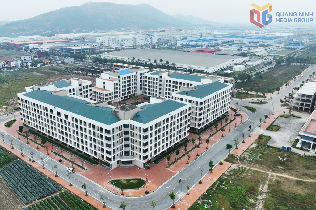 Khu nh&agrave; ở c&ocirc;ng nh&acirc;n tại KCN Đ&ocirc;ng Mai, tạo điều kiện thuận lợi để doanh nghiệp ph&aacute;t triển tại tỉnh Quảng Ninh