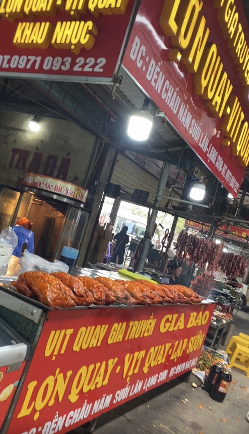 Mặc d&ugrave; l&agrave; những mặt h&agrave;ng chế biến ch&iacute;n, nhưng kh&ocirc;ng được che chắn theo đ&uacute;ng quy định