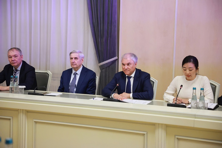 Chủ tịch Vyacheslav Volodin khẳng định Duma Quốc gia Nga sẵn s&agrave;ng phối hợp với ph&iacute;a Việt Nam, triển khai c&aacute;c thỏa thuận cấp cao - Ảnh: VGP/Nhật Bắc