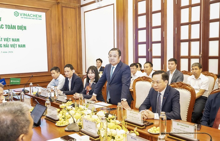 Ông Phùng Quang Hiệp, Chủ tịch HĐTV Vinachem: Việc ký kết là bước khởi đầu quan trọng để hai bên phát huy thế mạnh, nâng cao hiệu quả hợp tác Ông Phùng Quang Hiệp, Chủ tịch HĐTV Vinachem: Việc ký kết là bước khởi đầu quan trọng để hai bên phát huy thế mạnh, nâng cao hiệu quả hợp tác