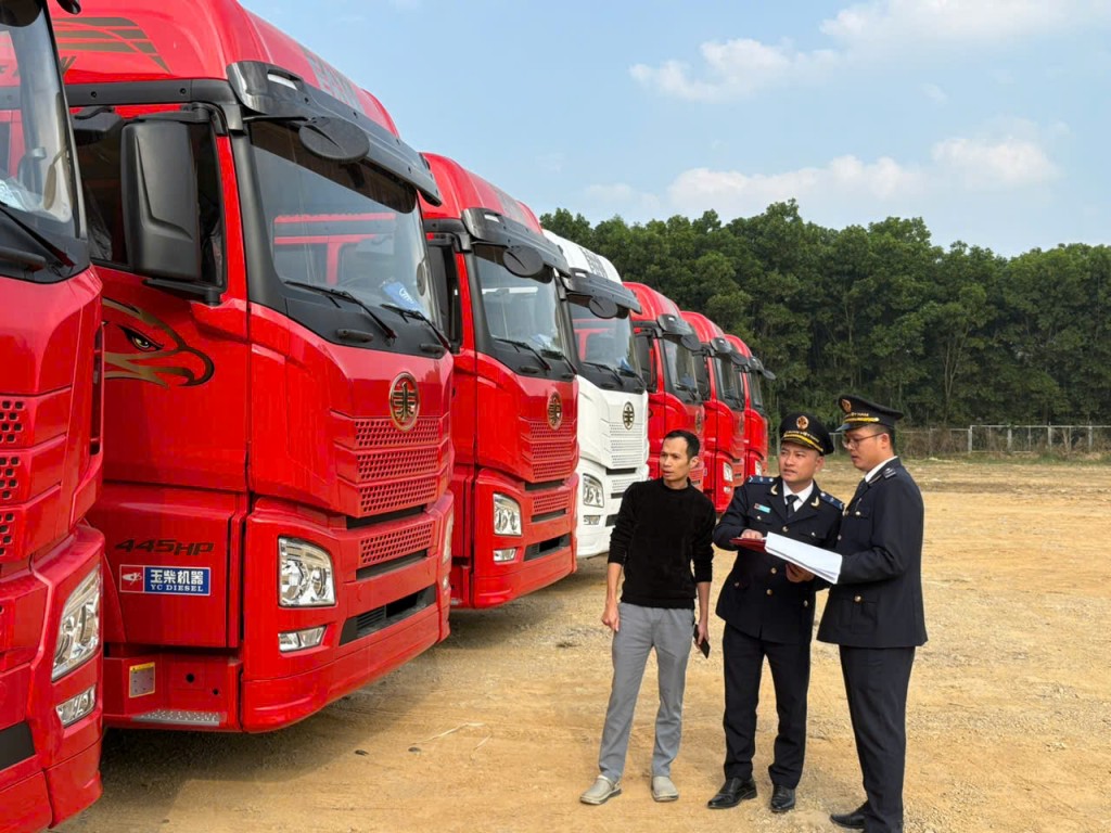 Hải quan Cửa khẩu quốc tế Tà Lùng: Thu ngân sách quý I/2026 đạt trên 123,8 tỷ đồng