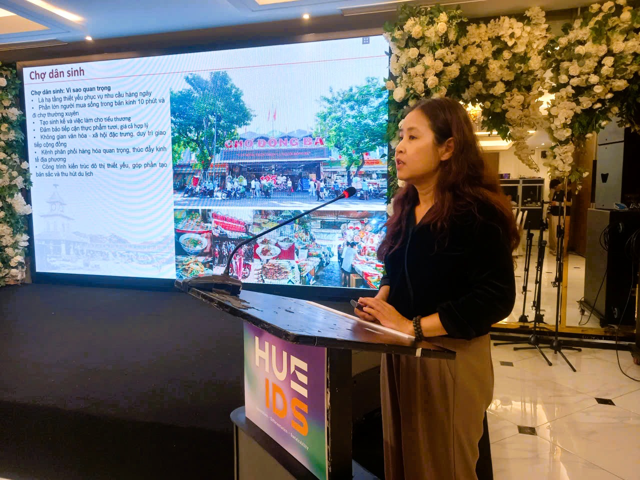 Nhiều &yacute; kiến tham gia tại hội thảo