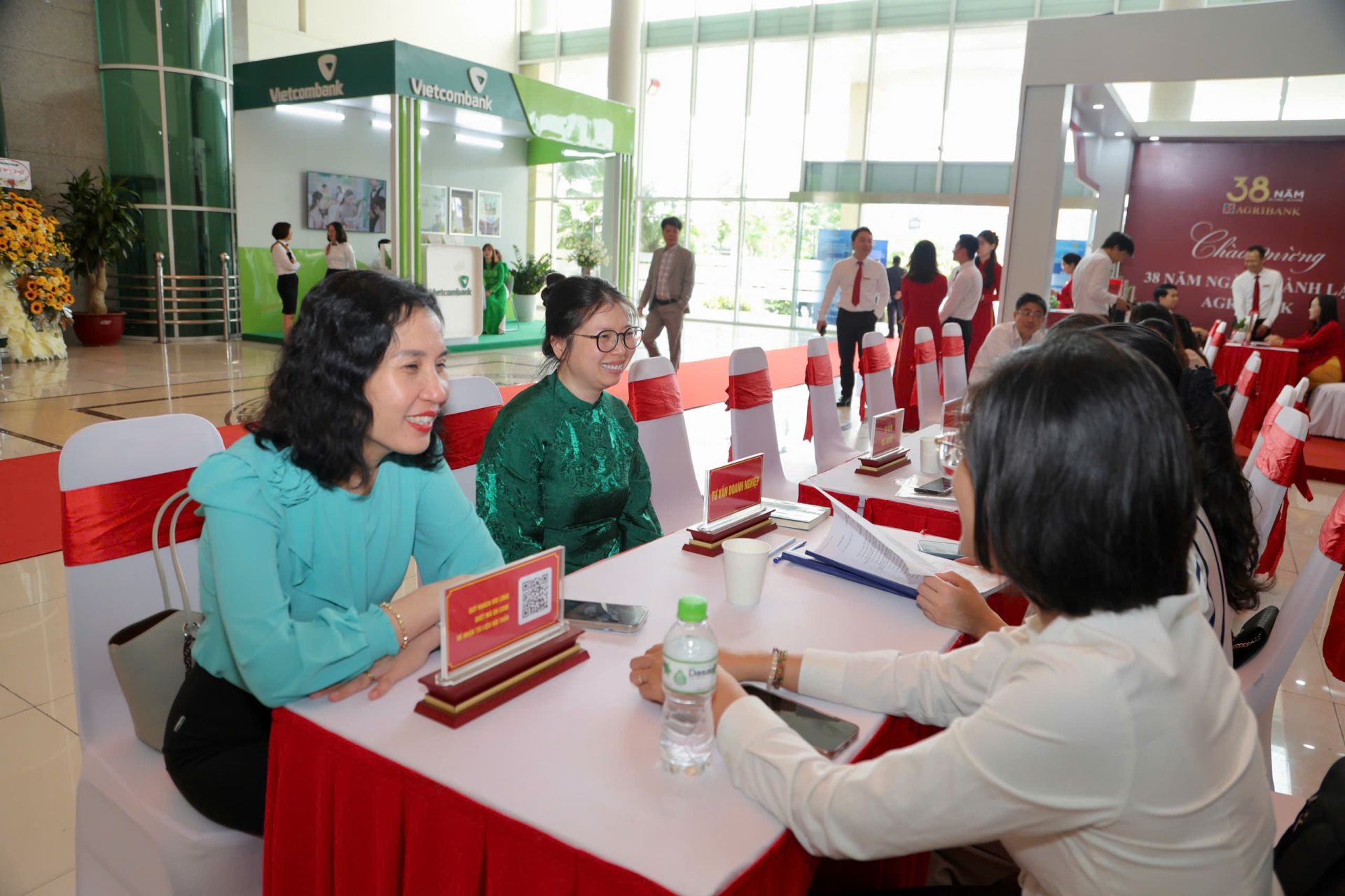 Tư vấn trực tiếp cho doanh nghiệp.