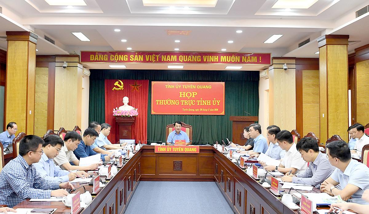 To&agrave;n cảnh phi&ecirc;n họp