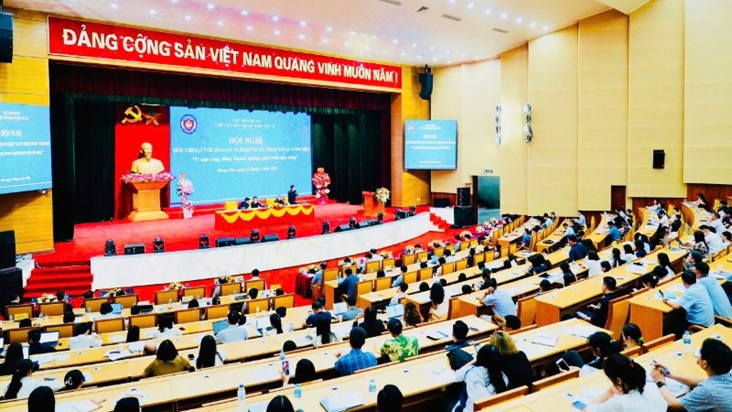 Hội nghị đối thoại Hải quan-Doanh nghiệp năm 2026 tại Hưng Yên thu hút hơn 170 doanh nghiệp Hội nghị đối thoại Hải quan-Doanh nghiệp năm 2026 tại Hưng Yên thu hút hơn 170 doanh nghiệp