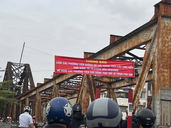 Hà Nội điều chỉnh giao thông trên cầu Long Biên, tạm cấm toàn bộ phương tiện phục vụ sửa chữa