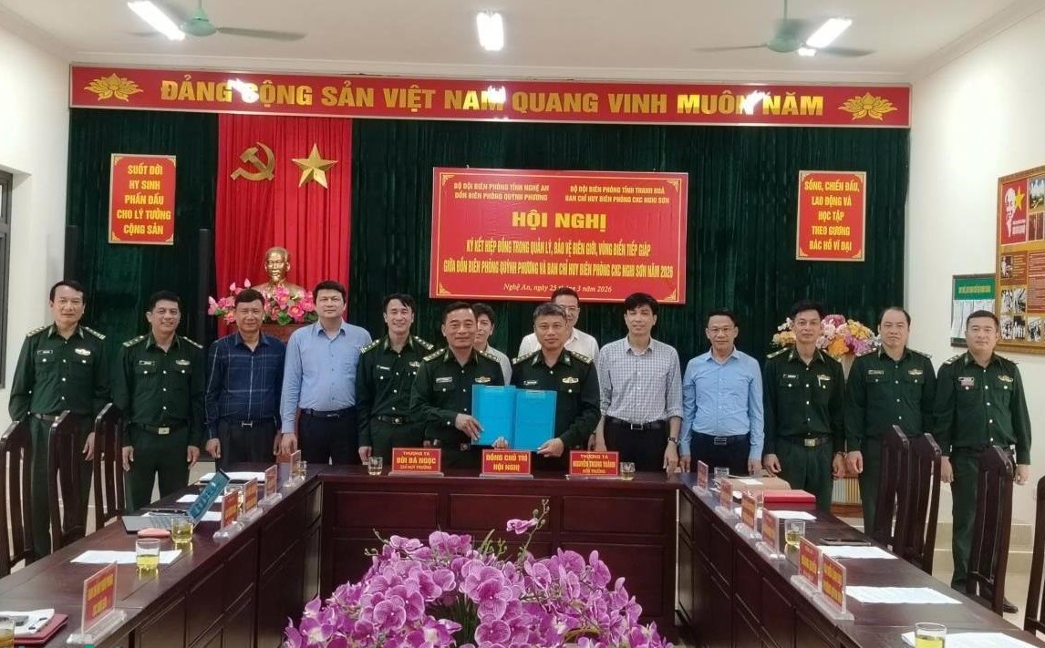 k&yacute; kết hiệp đồng trong quản l&yacute;, bảo vệ bi&ecirc;n giới, v&ugrave;ng biển tiếp gi&aacute;p năm 2026. Ảnh: L&ecirc; Thạch