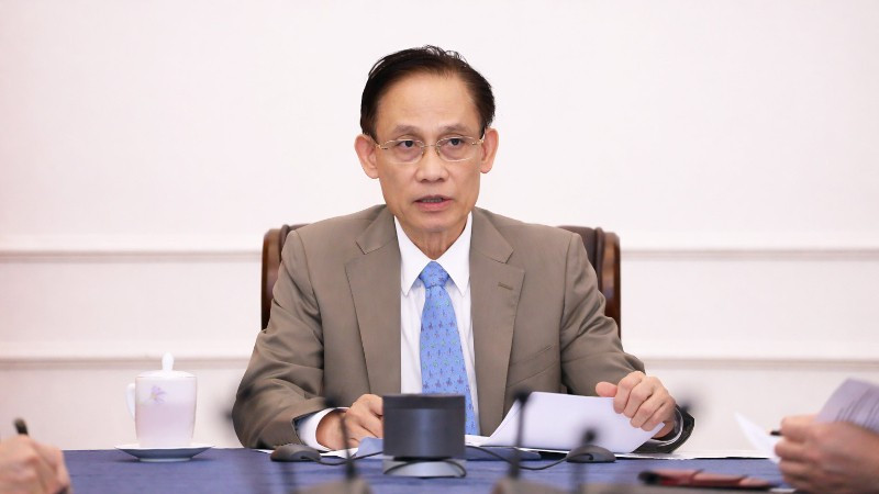 Bộ trưởng Ngoại giao Lê Hoài Trung điện đàm với Bộ trưởng Ngoại giao Philippines