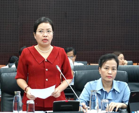 Đại diện Sở Công Thương TP.Đà Nẵng báo cáo tình hình cung ứng xăng dầu trên địa bàn thành phố. Đại diện Sở Công Thương TP.Đà Nẵng báo cáo tình hình cung ứng xăng dầu trên địa bàn thành phố.