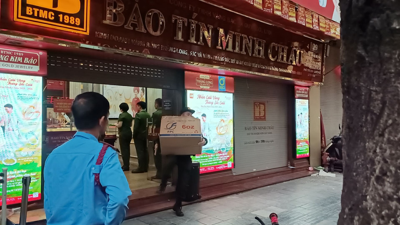 Bảo Tín Minh Châu chính thức lên tiếng việc cơ quan chức năng xuất hiện tại các cửa hàng