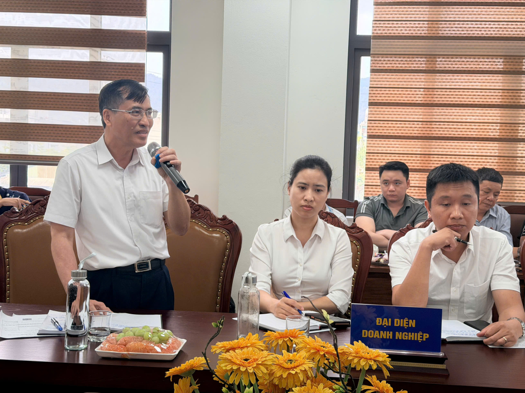 Hội nghị diễn ra trên tinh thần thẳng thắn, khách quan, các đại biểu tham dự đã trao đổi và đưa ra nhiều giải pháp nhằm thúc đẩy hoạt động logistics trên địa bàn cảng Cẩm Phả Hội nghị diễn ra trên tinh thần thẳng thắn, khách quan, các đại biểu tham dự đã trao đổi và đưa ra nhiều giải pháp nhằm thúc đẩy hoạt động logistics trên địa bàn cảng Cẩm Phả