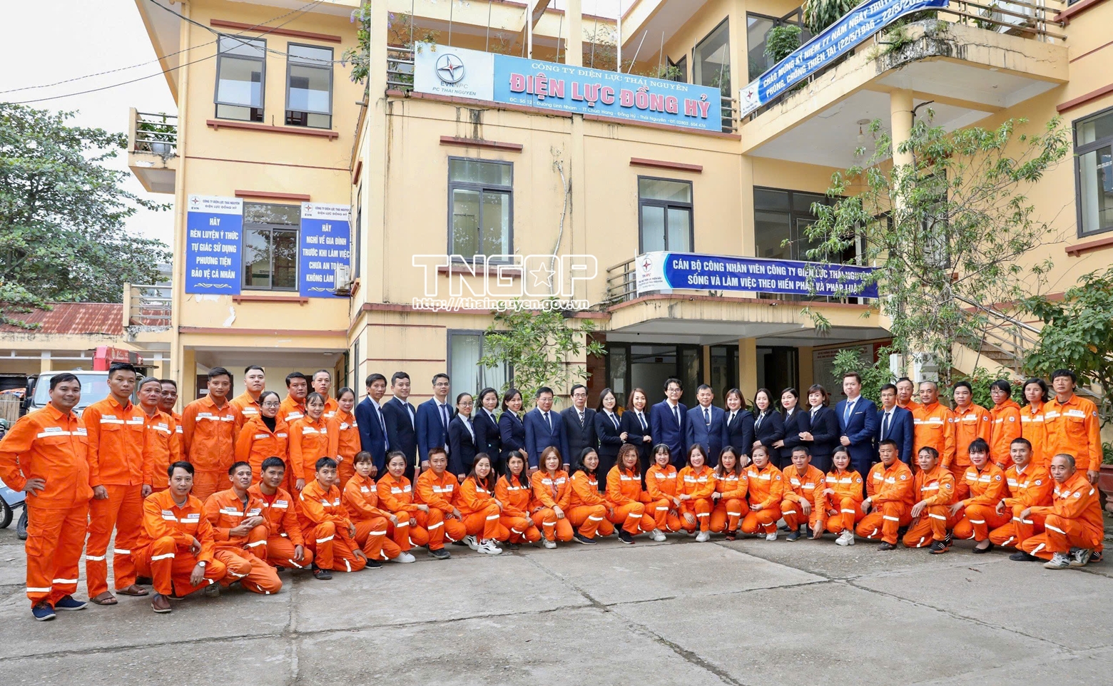 Công ty Điện lực Thái Nguyên đổi tên các đội quản lý điện lực khu vực