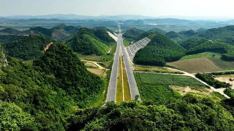 Tuyến cao tốc Mai Sơn – Quốc lộ 45 góp phần hoàn thiện hạ tầng giao thông tại Thanh Hóa Tuyến cao tốc Mai Sơn – Quốc lộ 45 góp phần hoàn thiện hạ tầng giao thông tại Thanh Hóa