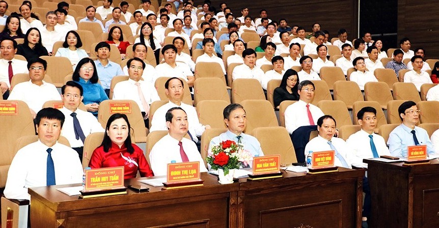 Ninh Bình tổng kết, biểu dương các tập thể, cá nhân tiêu biểu trong công tác bầu cử