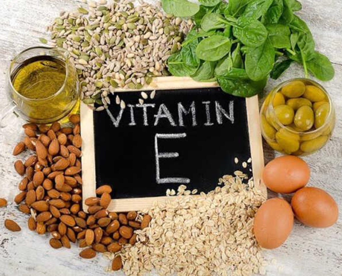Vitamin E c&oacute; lợi cho t&acirc;m tr&iacute; v&agrave; khả năng ghi nhớ ở người gi&agrave;