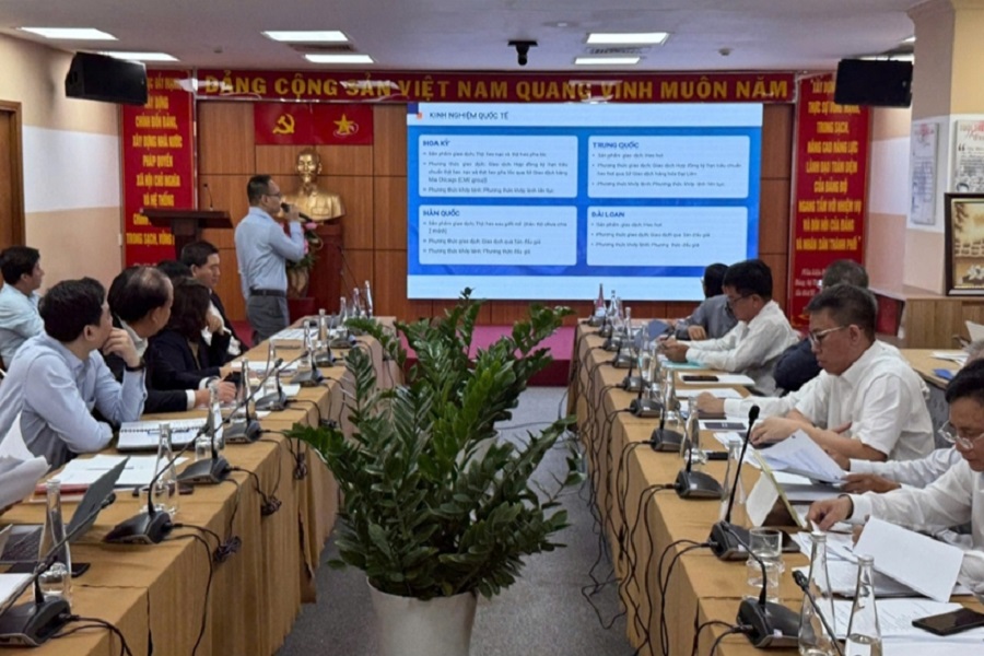 Tại cuộc họp, đại diện các cơ quan, doanh nghiệp đã thảo luận về sự cần thiết niêm yết giá thịt heo trên Sở Giao dịch hàng hóa Việt Nam. Tại cuộc họp, đại diện các cơ quan, doanh nghiệp đã thảo luận về sự cần thiết niêm yết giá thịt heo trên Sở Giao dịch hàng hóa Việt Nam.