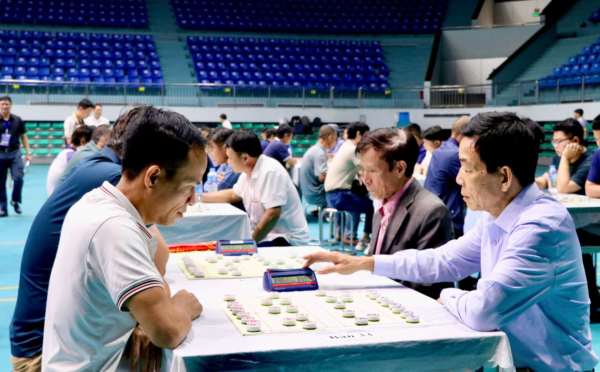 Các vận động viên tham gia tranh tài tại bộ môn cờ tướng Các vận động viên tham gia tranh tài tại bộ môn cờ tướng