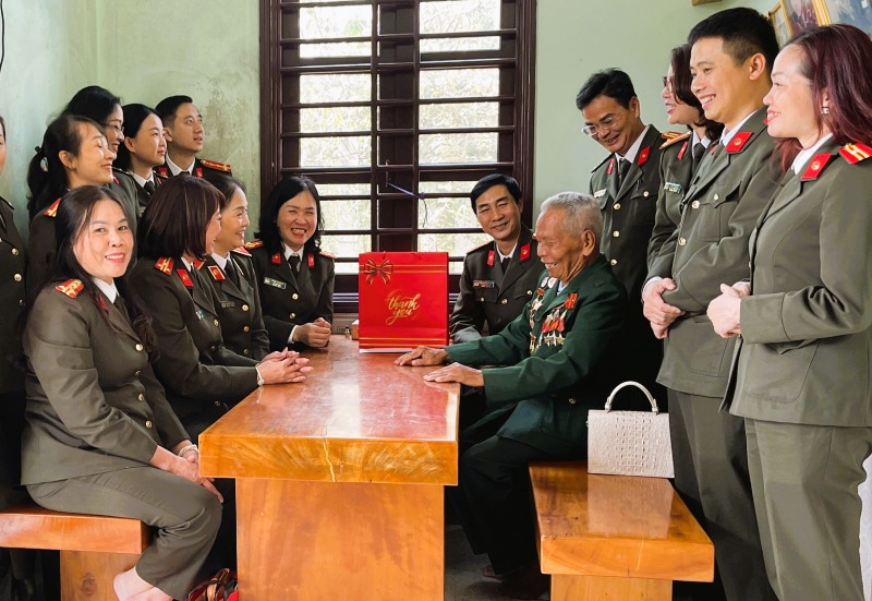 Kỳ 2: Anh hùng trong chiến đấu và “Lão nông” Hồ Vai