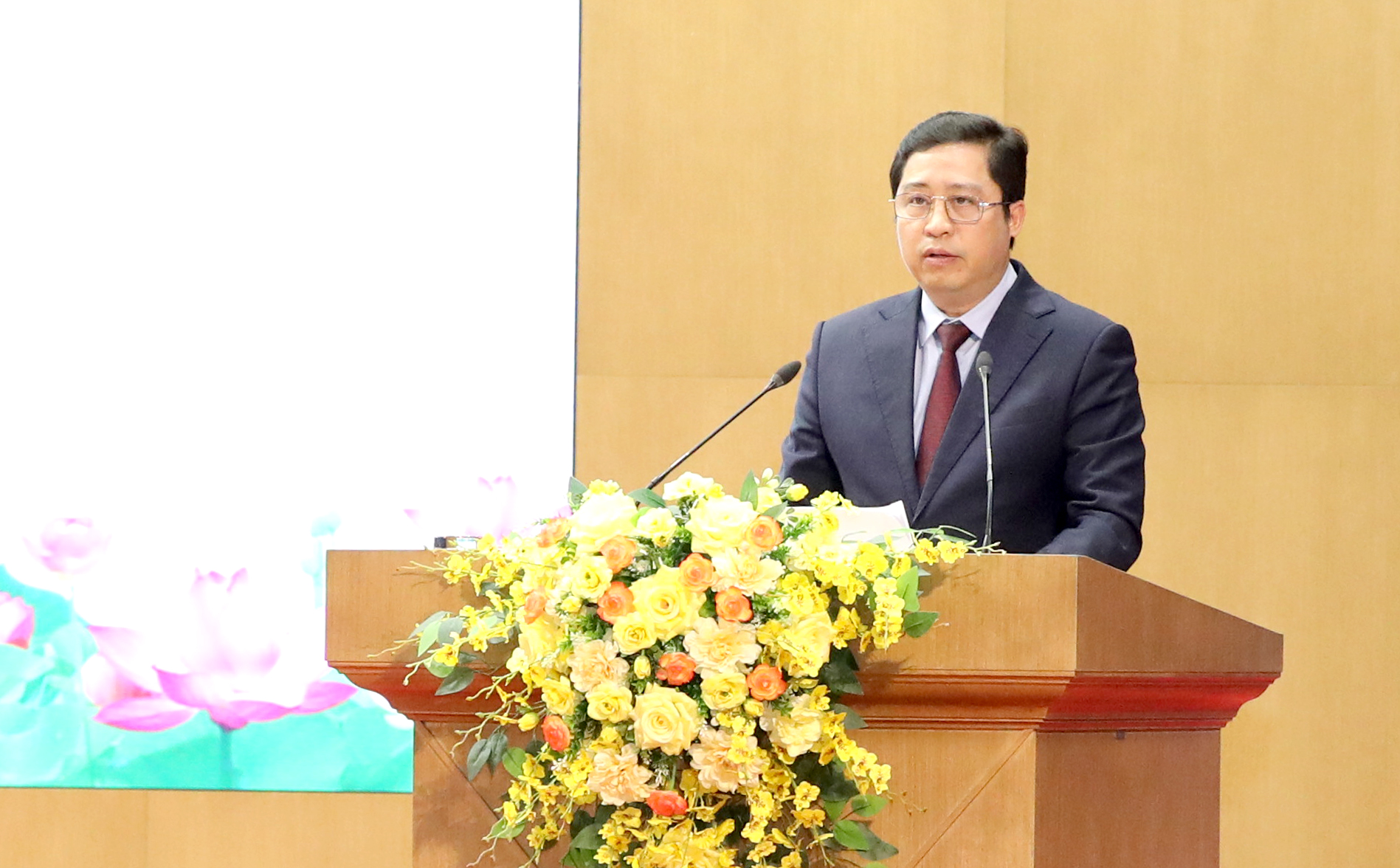 Đồng ch&iacute; Dương Quốc Huy - Ủy vi&ecirc;n Ban Chấp h&agrave;nh Trung ương Đảng, B&iacute; thư Tỉnh ủy ph&aacute;t biểu chỉ đạo Kỳ họp