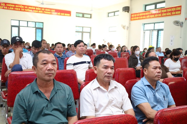 Hơn 500 hộ kinh doanh xã Giai Lạc tham gia buổi tập huấn chính sách thuế. Hơn 500 hộ kinh doanh xã Giai Lạc tham gia buổi tập huấn chính sách thuế.