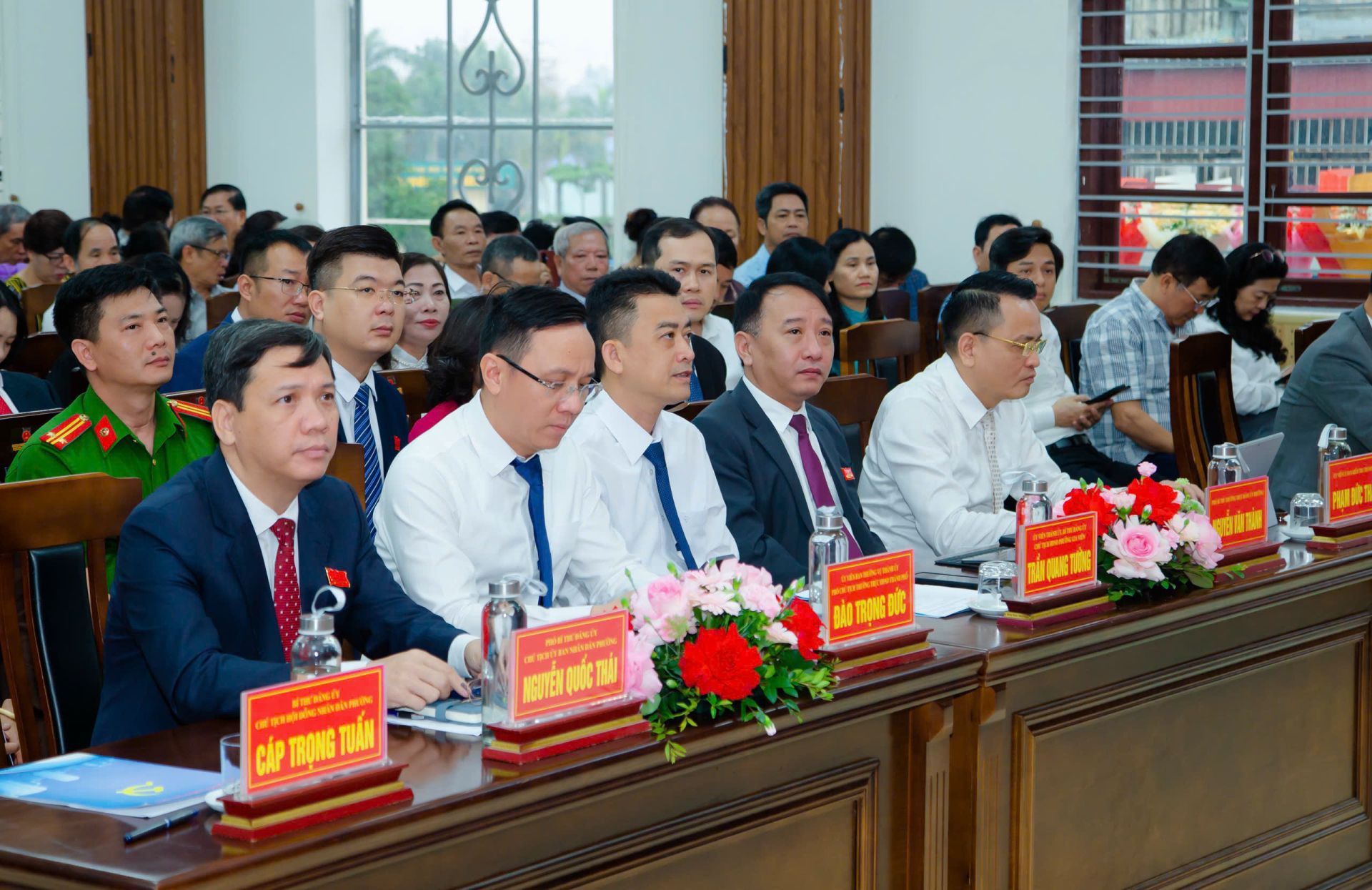 Đại biểu dự kỳ họp. Đại biểu dự kỳ họp.