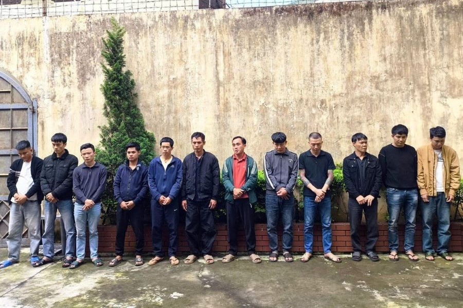 Công an Hà Tĩnh triệt phá tụ điểm xóc đĩa quy mô lớn trong trang trại lợn