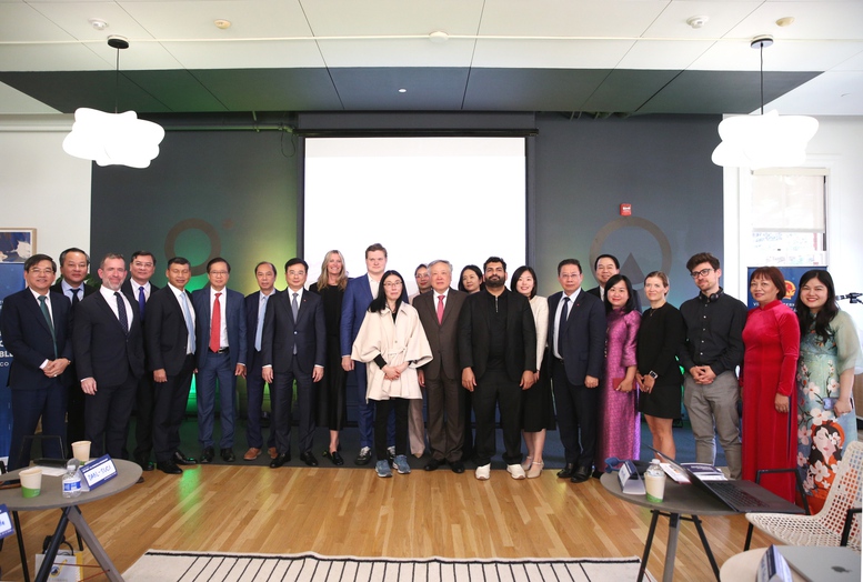 Phó Thủ tướng Thường trực Chính phủ Nguyễn Hòa Bình cùng các đại biểu tại Tọa đàm tài chính và công nghệ Việt Nam – Hoa Kỳ - Ảnh: VGP/Nguyễn Hoàng Phó Thủ tướng Thường trực Chính phủ Nguyễn Hòa Bình cùng các đại biểu tại Tọa đàm tài chính và công nghệ Việt Nam – Hoa Kỳ - Ảnh: VGP/Nguyễn Hoàng