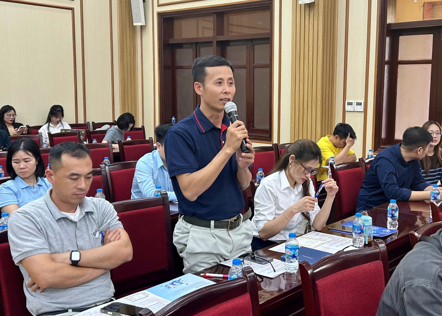 Đại diện một số doanh nghiệp tham gia trao đổi tại chương tr&igrave;nh.