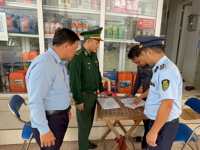 Tăng cường tuyên truyền pháp luật trong hoạt động kinh doanh xăng dầu tại Lao Bảo