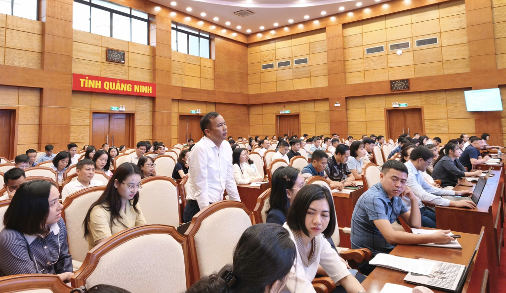 Học viên trao đổi vướng mắc trong thực hiện quy định về tiếp nhận, xử lý đơn thư Học viên trao đổi vướng mắc trong thực hiện quy định về tiếp nhận, xử lý đơn thư