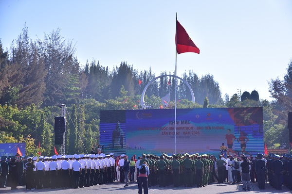 Giải Vô địch Quốc gia Marathon - Báo Tiền Phong lần thứ 67 năm 2026 : Lễ Thượng cờ tại khu tưởng niệm Gạc Ma