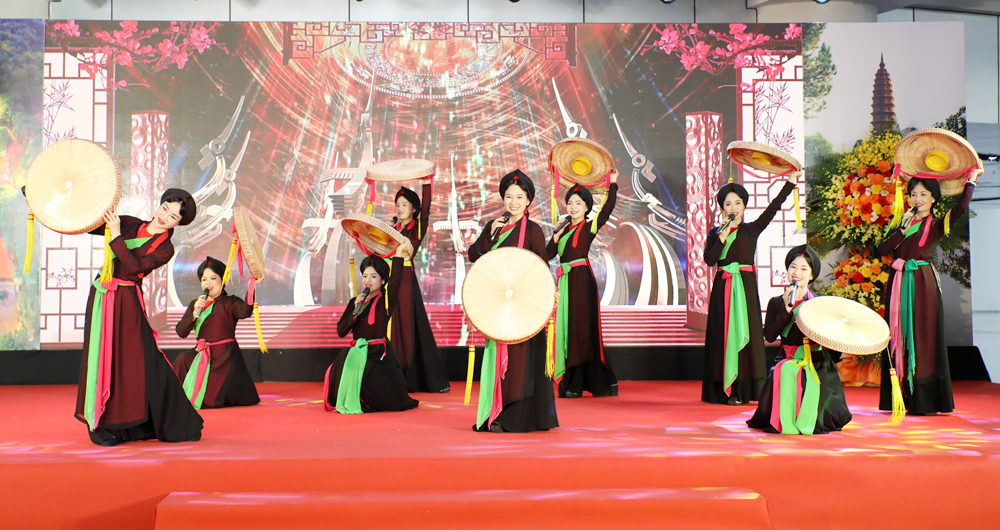 Bắc Ninh: Khai mạc không gian trưng bày “Hành trình sắc màu di sản văn hóa phi vật thể đại diện các vùng, miền”