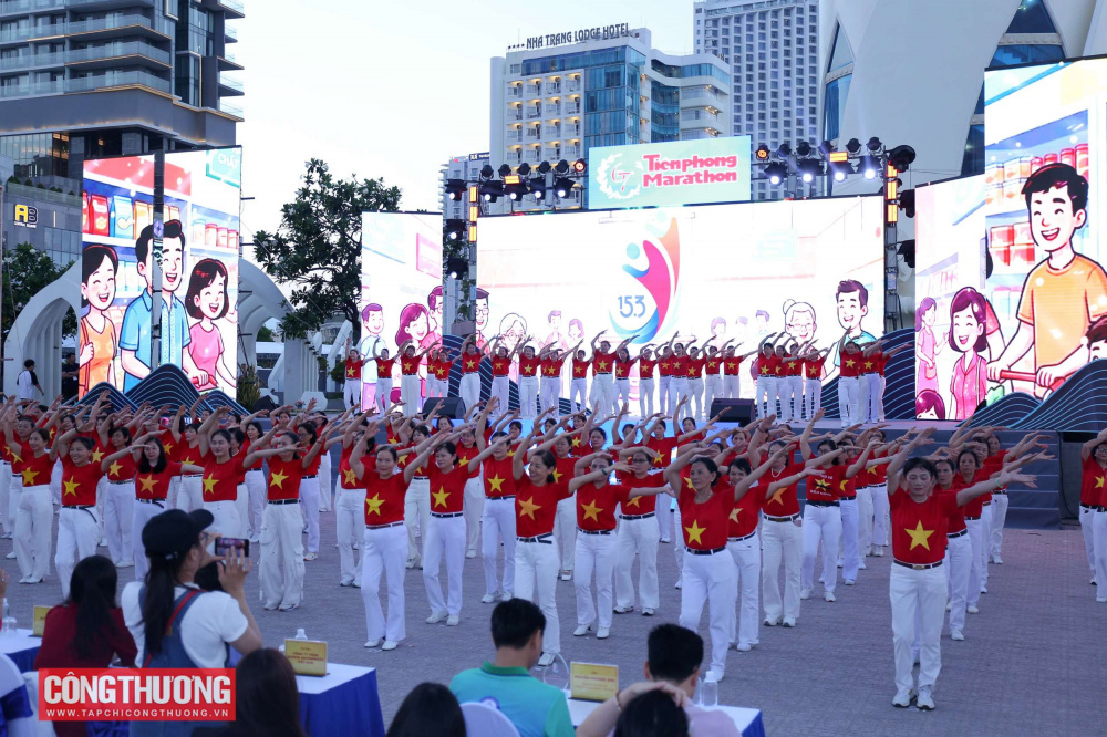 Nha Trang (Khánh Hòa): “Khiêu vũ xanh” lan tỏa thông điệp tiêu dùng bền vững