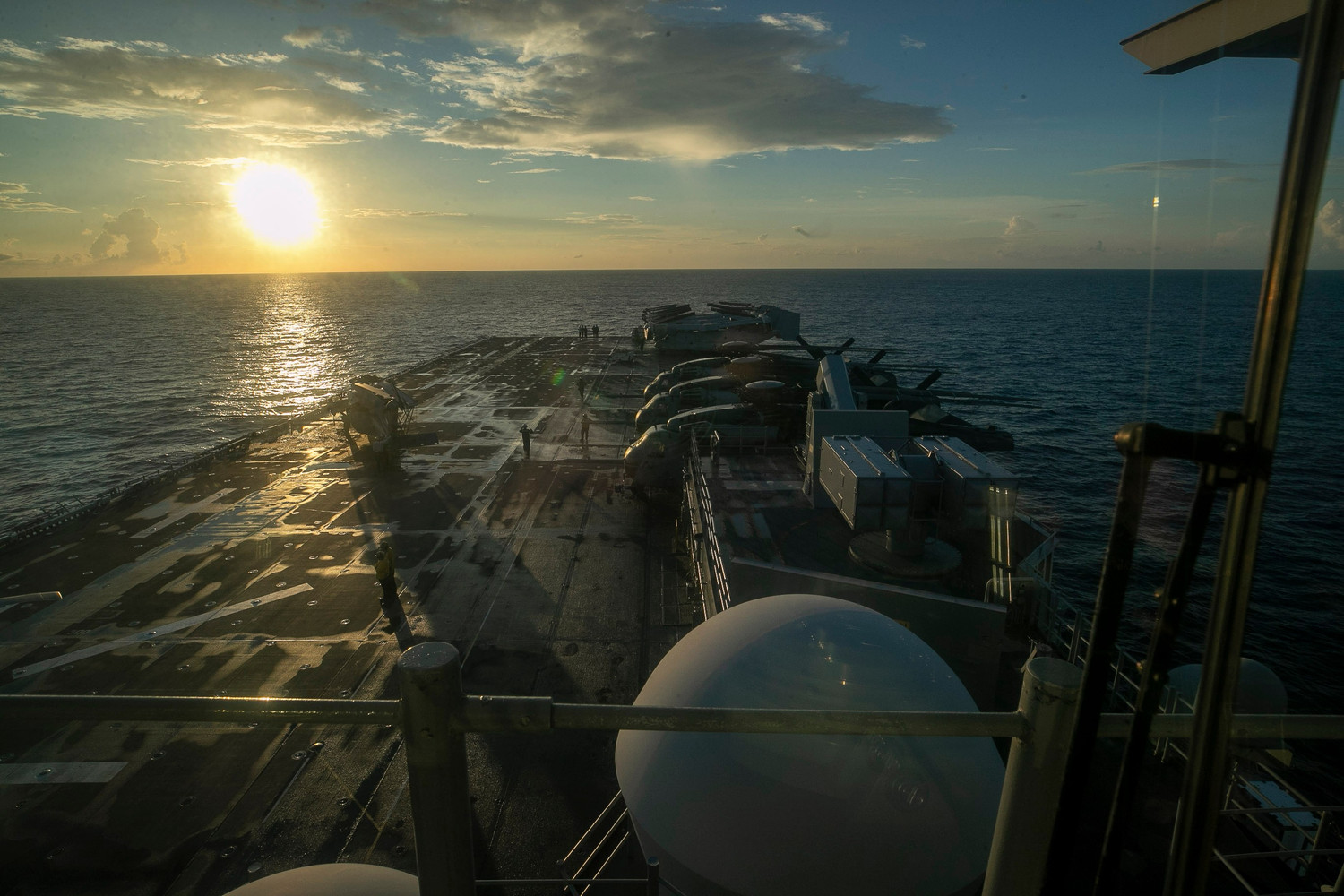 Tàu USS Tripoli đóng vai trò là soái hạm của Nhóm sẵn sàng đổ bộ Tripoli/Đơn vị viễn chinh thủy quân lục chiến số 31. Ảnh: CENTCOM Tàu USS Tripoli đóng vai trò là soái hạm của Nhóm sẵn sàng đổ bộ Tripoli/Đơn vị viễn chinh thủy quân lục chiến số 31. Ảnh: CENTCOM