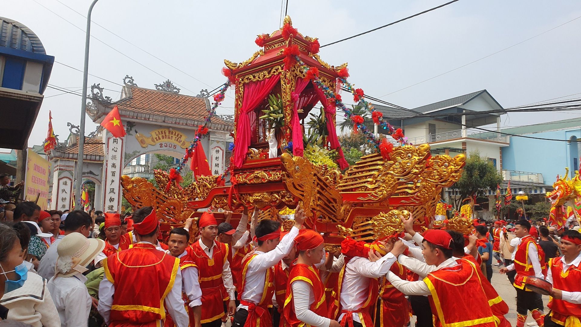 Hà Nội: Hàng vạn người đổ về Phúc Sơn dự lễ hội Thượng Lâm Trang