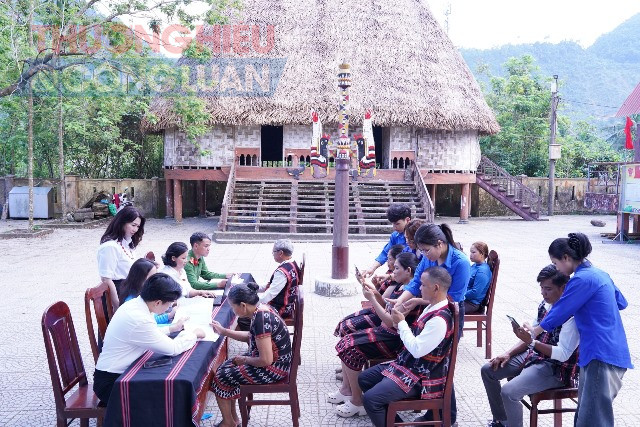 nhà Gươl Tà Lang – Giàn Bí, phường Hải Vân. nhà Gươl Tà Lang – Giàn Bí, phường Hải Vân.