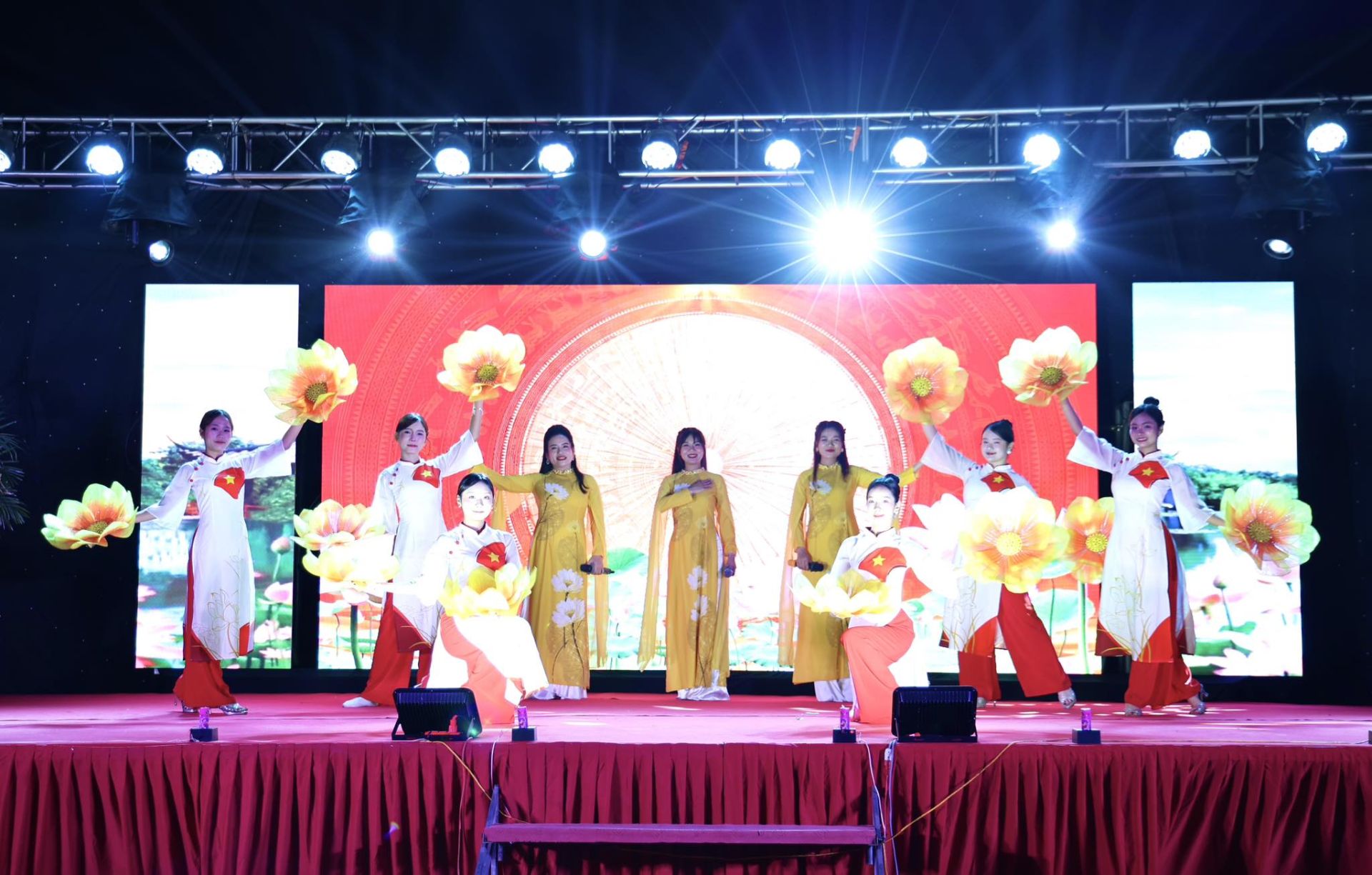 Bắc Ninh: Phường Hạp Lĩnh tổ chức Chương trình nghệ thuật chào mừng thành công cuộc bầu cử