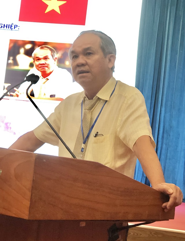 Ý kiến phát biểu của bà Đồng Thị Ánh và ông Đoàn Nguyên Đức. Ý kiến phát biểu của bà Đồng Thị Ánh và ông Đoàn Nguyên Đức.