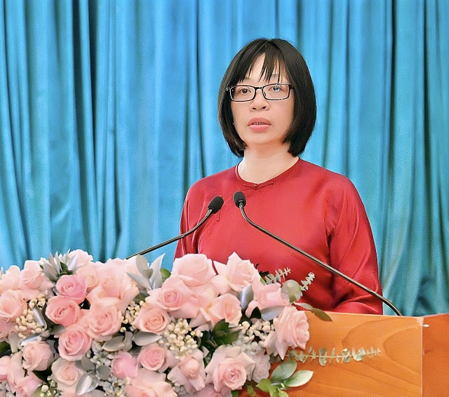 Bà Nguyễn Thị Thanh Lịch trình bày Báo cáo Kết quả hợp tác, phát triển giữa tỉnh Gia Lai với 4 tỉnh Nam Lào và 3 tỉnh Đông Bắc Campuchia giai đoạn 2021 – 2025. Bà Nguyễn Thị Thanh Lịch trình bày Báo cáo Kết quả hợp tác, phát triển giữa tỉnh Gia Lai với 4 tỉnh Nam Lào và 3 tỉnh Đông Bắc Campuchia giai đoạn 2021 – 2025.