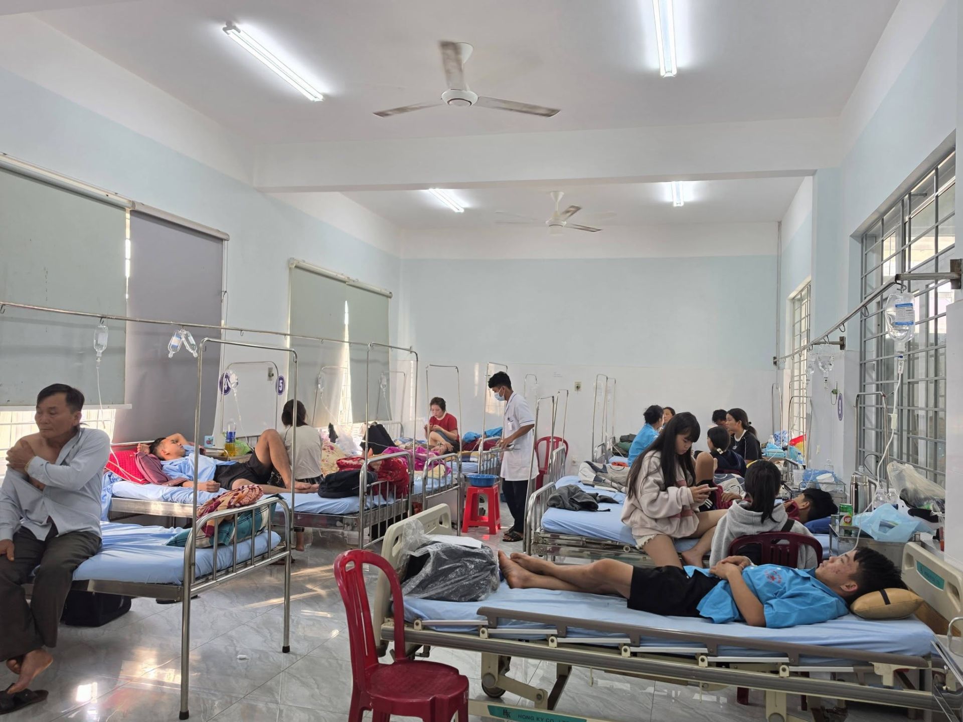 Đắk Lắk: 39 người nhập viện nghi ngộ độc thực phẩm sau khi ăn bánh mì