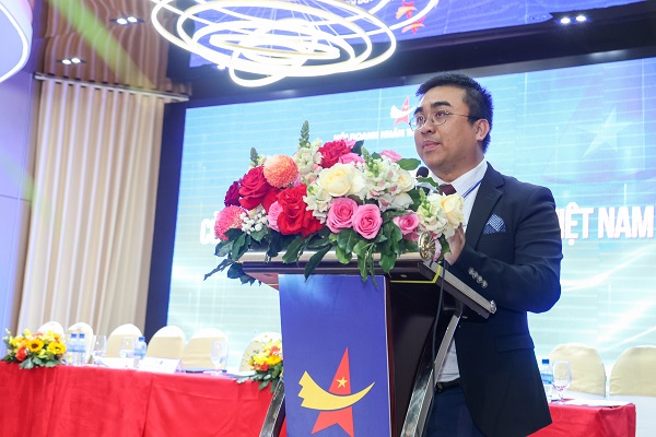 Đại biểu ph&aacute;t biểu