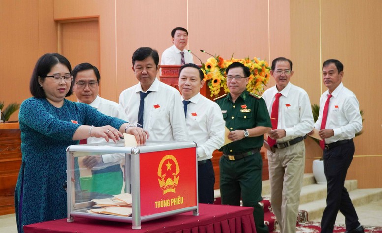 An Giang: Chủ tịch HĐND và Chủ tịch UBND tỉnh tái đắc cử
