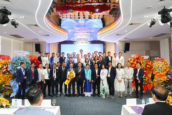 Tổng Giám đốc Công ty Yến sào Khánh Hòa Nguyễn Thanh Hải tiếp tục giữ chức Chủ tịch Hội Doanh nhân trẻ Khánh Hòa