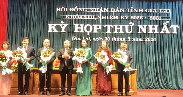 Chủ tịch HĐND tỉnh, c&aacute;c Ph&oacute; chủ tịch HĐND tỉnh v&agrave; Trưởng c&aacute;c ban HĐND tỉnh Gia Lai, nhiệm kỳ 2026-2031 ra mắt. Ảnh: VH