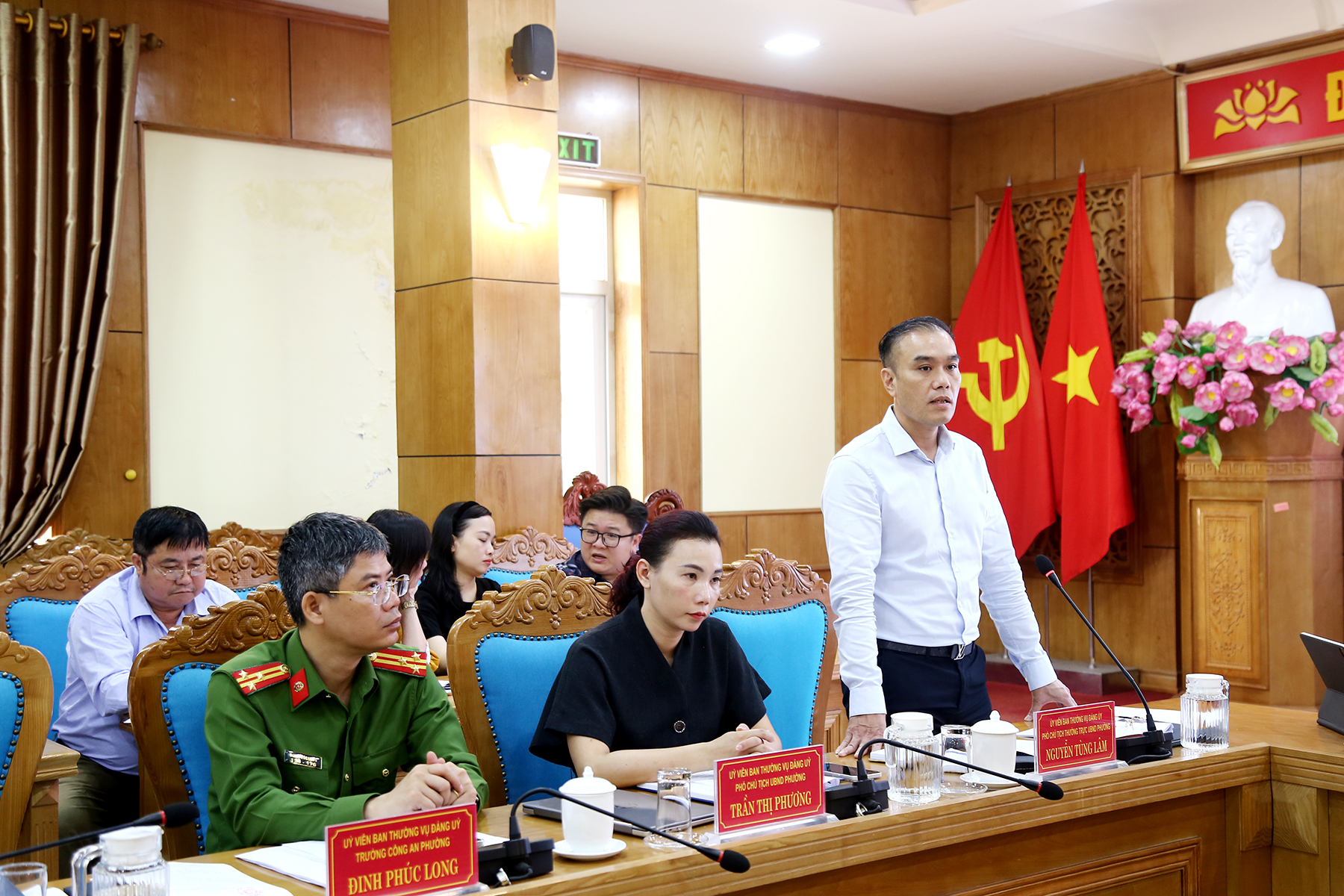 Ph&oacute; Chủ tịch Thường trực UBND phường Nguyễn T&ugrave;ng L&acirc;m ph&aacute;t biểu tại Hội nghị.