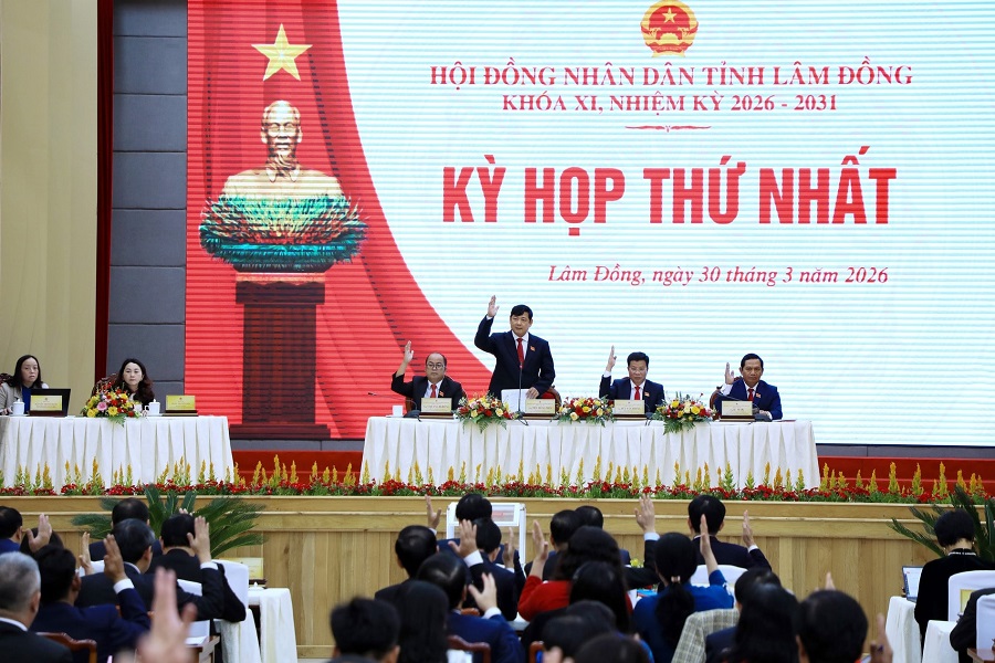 C&aacute;c đại biểu cho &yacute; kiến đối với Tờ tr&igrave;nh của UBND tỉnh L&acirc;m Đồng li&ecirc;n quan đến cao tốc Nha Trang - Đ&agrave; Lạt