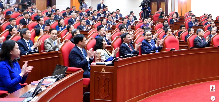 Các đồng chí lãnh đạo Đảng, Nhà nước và các đại biểu tham dự bế mạc Hội nghị. Các đồng chí lãnh đạo Đảng, Nhà nước và các đại biểu tham dự bế mạc Hội nghị.