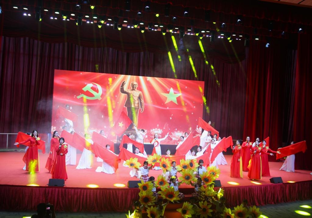 Tiết mục của đoàn Quảng Ninh tham dự Liên hoan Tuyên truyền lưu động toàn quốc năm 2026 Tiết mục của đoàn Quảng Ninh tham dự Liên hoan Tuyên truyền lưu động toàn quốc năm 2026